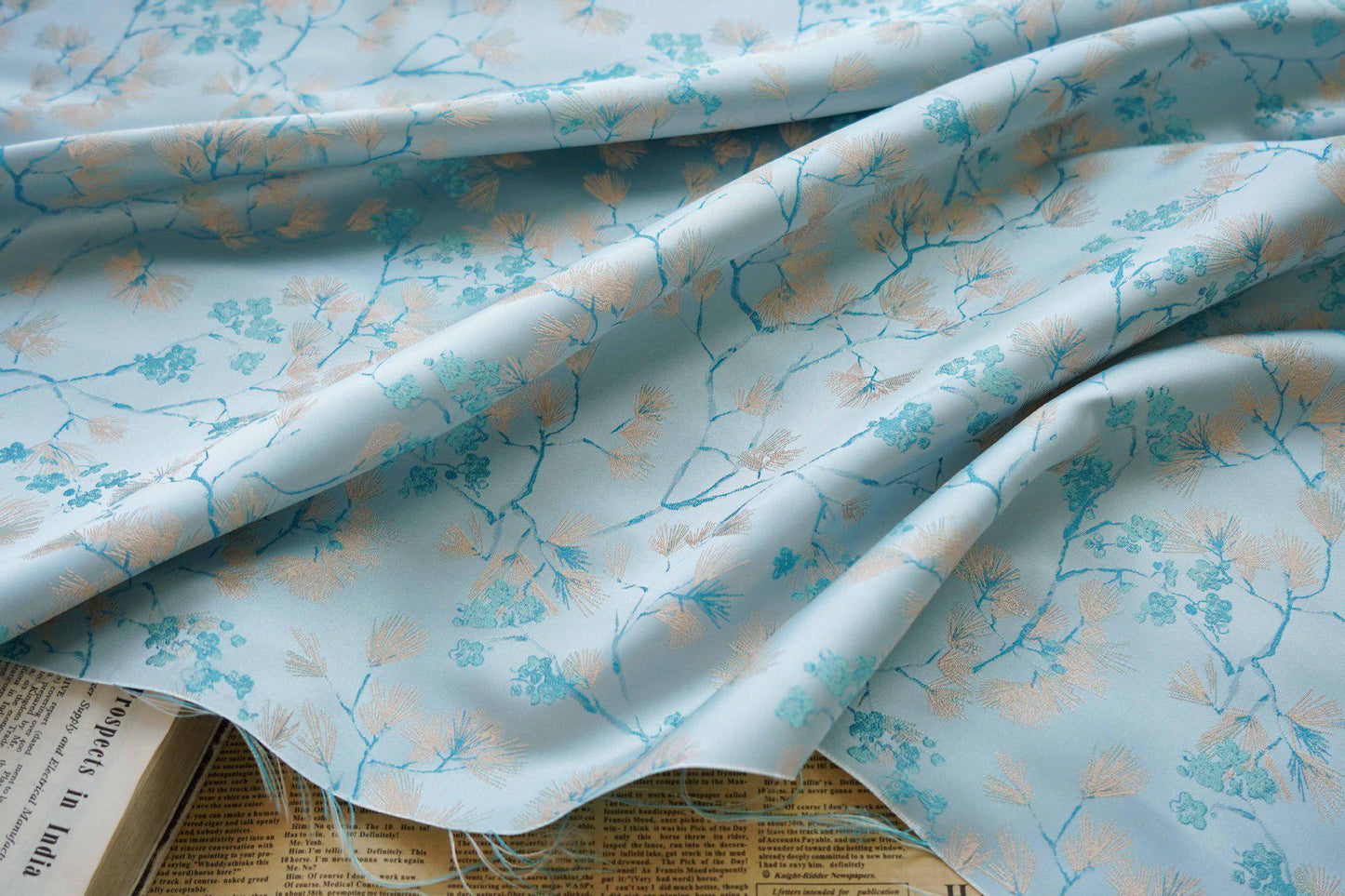 Tissu jacquard Palace : motif pin damassé, largeur 150 cm - au mètre