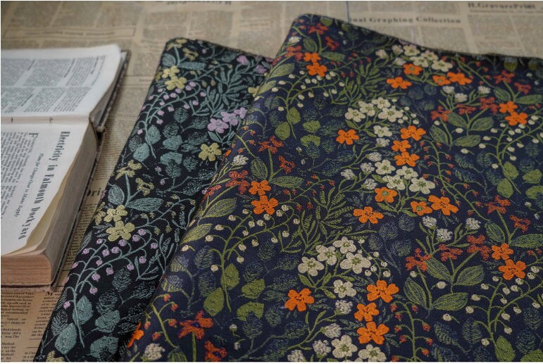 Floral Jacquard Woven Fabric: Country Style Upholstery, 57"W