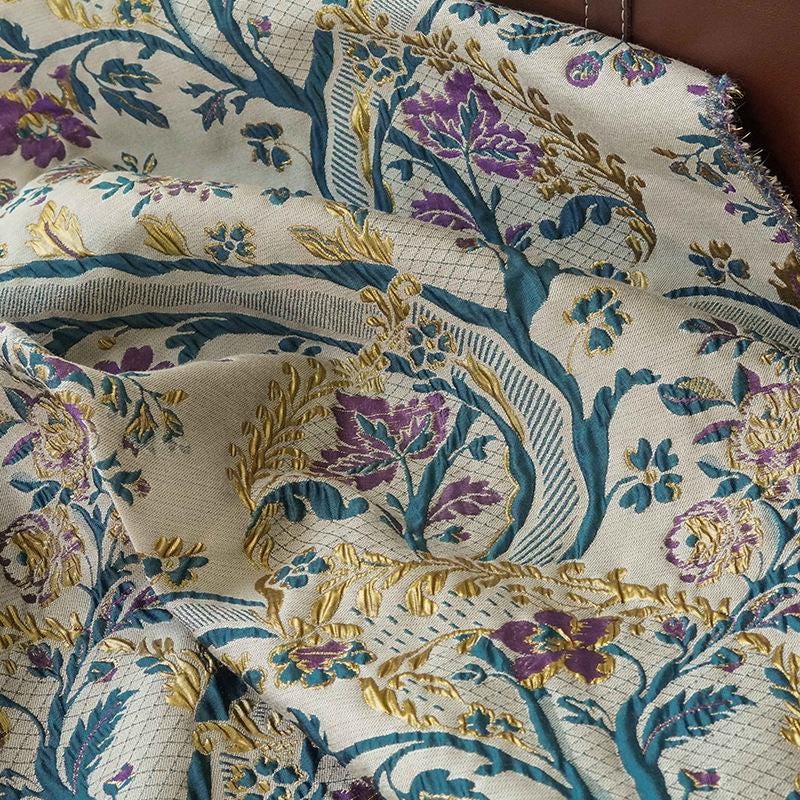 Floral Damask Jacquard Fabric: Retro Palace Style Upholstery, Costume, Decor