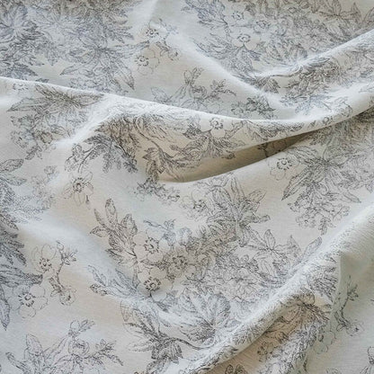 Tissu jacquard chenille à motif floral : 150 cm de large, pour l’ameublement, les costumes et la décoration.