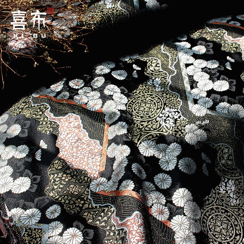 Tissu brocart doré tissé Nishijin : Soie jacquard chrysanthème (29,5"/59"L)