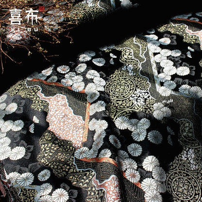 Tissu brocart doré tissé Nishijin : Soie jacquard chrysanthème (29,5"/59"L)