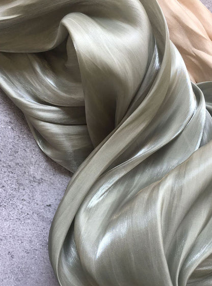 Tissu organza nacré : tissu soyeux pour robes de créateurs, largeur 150 cm (au mètre)