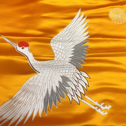 Tissu satiné damassé à motif de grues rouges : Ameublement et couture chinois (29,5 po de largeur)