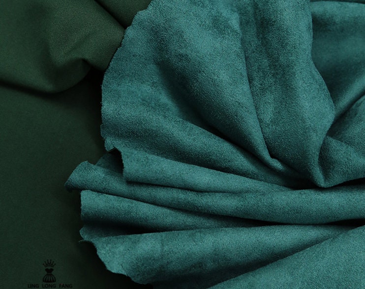 Tissu extensible en imitation daim : mélange de polyester et d’élasthanne, largeur 147 cm