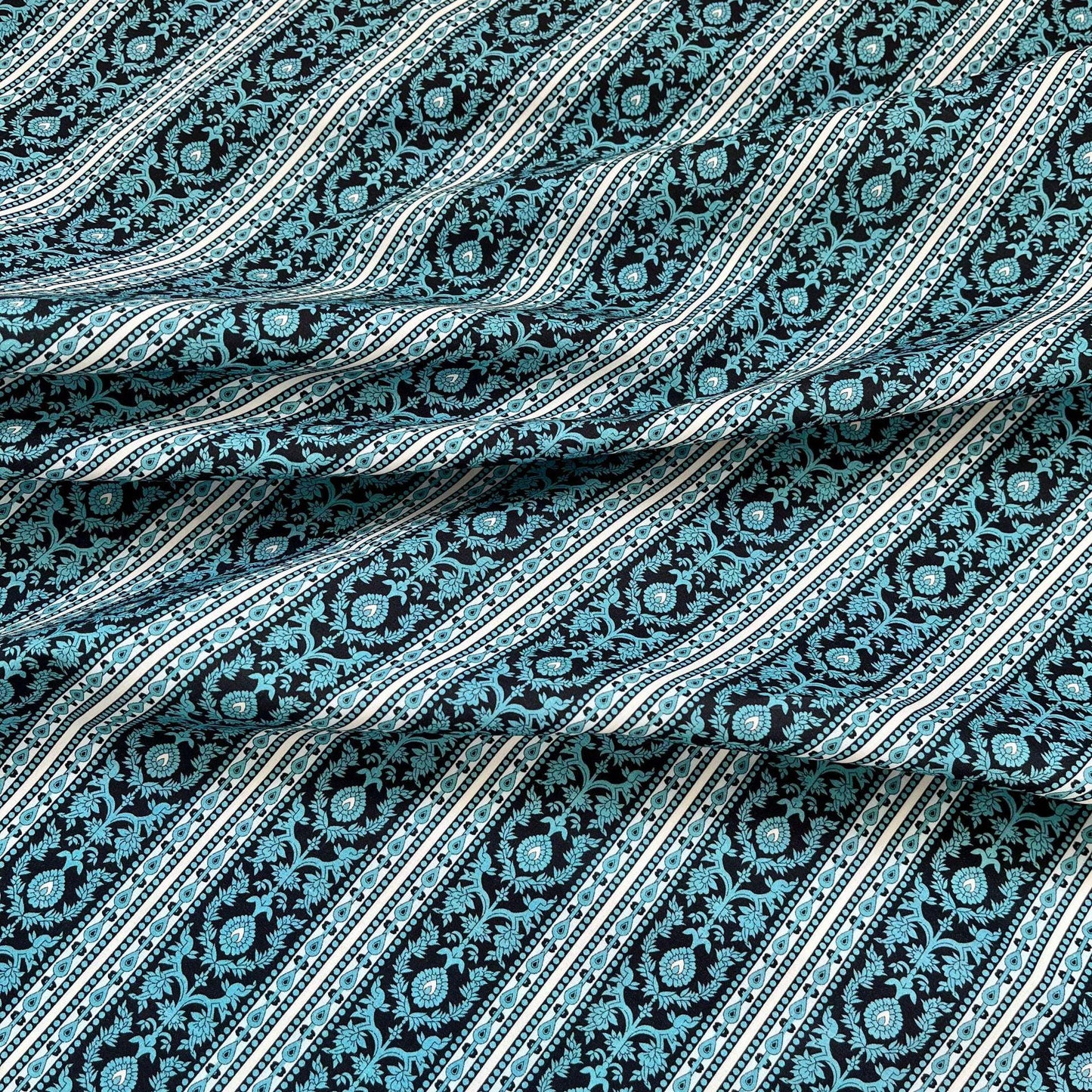 Tissu de couture en coton imprimé à la main : tissu indien pour patchwork et vêtements