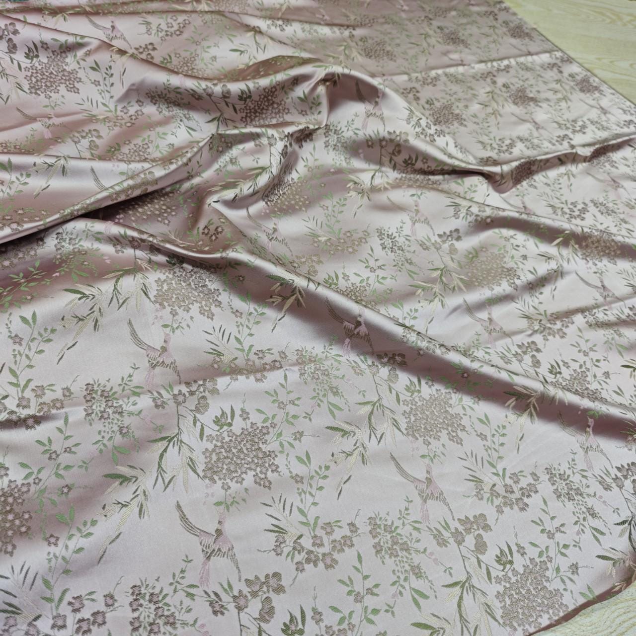 Tissu jacquard brocart Nightingale : style chinois pour la confection de vêtements et la décoration intérieure, largeur 150 cm