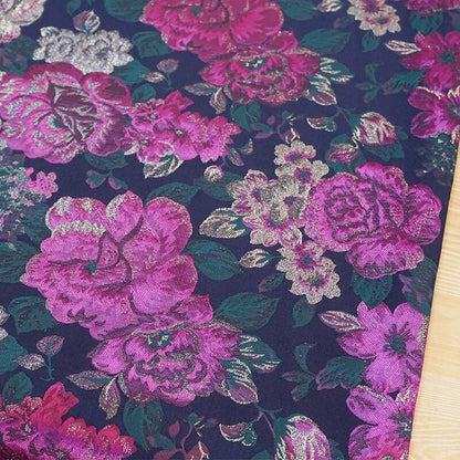 Tissu jacquard à motif pivoine : polyester pour ameublement, costumes et décoration - 140 cm de large