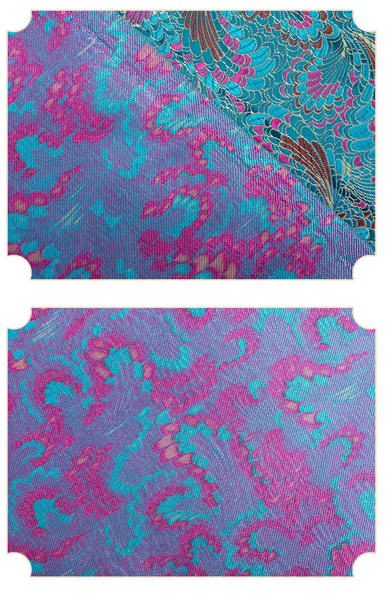 Tissu brocart à motif de plumes de paon : mélange de soie chinoise et de rayonne à fleurs magenta