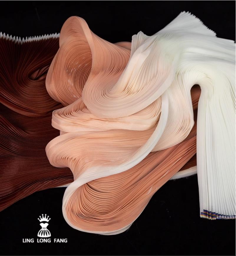 Gradient 3D Pleated Organza Fabric: 55" Wide Designer Material