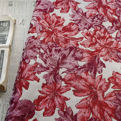 Tissu brocart jacquard azalée vintage avec fils dorés - 150 cm de large