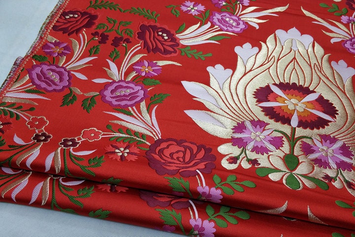 Tissu brocart de soie rouge : motif floral pivoine, 74 cm de large, tissu pour mariage