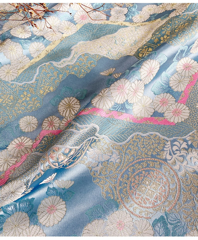 Nishijin Woven Brocade Fabric: Gold Flower Jacquard Silk Blend (29.5/59"W)