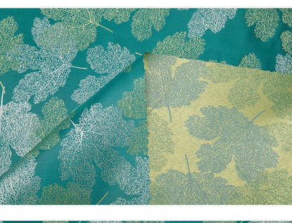 Tissu brocart à motif feuille d'érable : jacquard satin antique double face, 150 cm de large