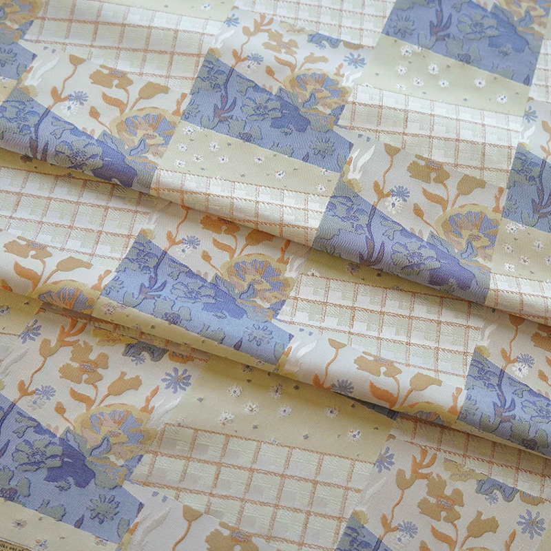 Tissu jacquard à motif floral : polyester réversible en relief 3D, 140 cm de large