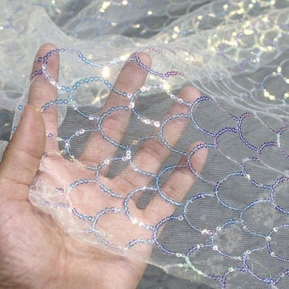Tissu à paillettes écailles de sirène - 127 cm de large - Tissu de créateur brodé