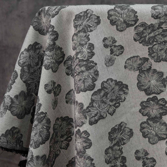 Tissu en coton japonais à motif floral : Kimono doux pour ameublement et rideaux (55 po de largeur)