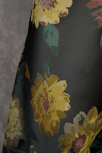 Peony Flower Jacquard Fabric: Retro Style Upholstery & Sewing (60"W)