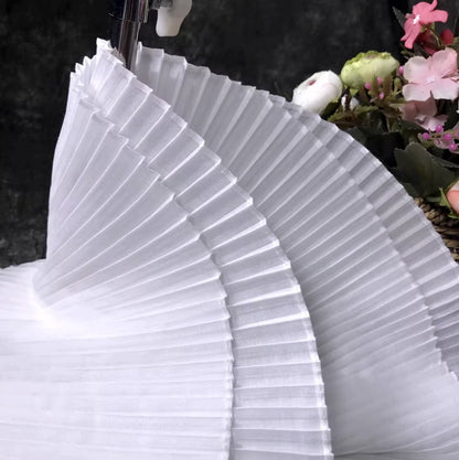 Bordure en coton à plis accordéon : tissu de créateur à texture rigide