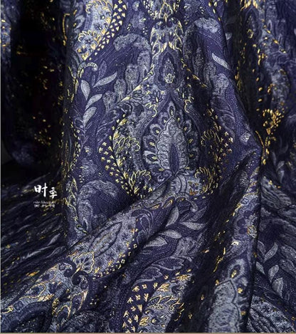 Palace Jacquard Damask Fabric: Retro Upholstery & Sewing - 55"W