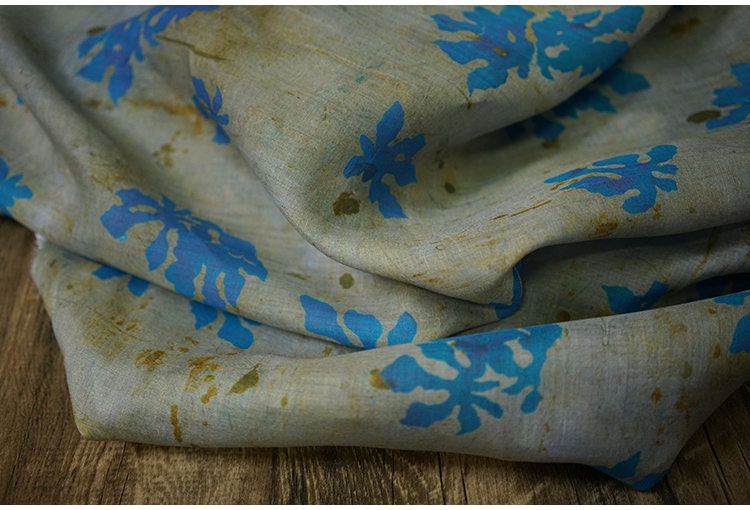 Tissu ramie à motif floral : textile doux pour vêtements et maison, 140 cm de large
