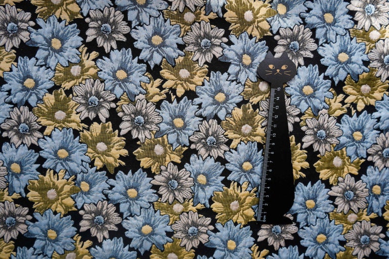 Tissu jacquard à motif floral : mélange de rayonne style vintage (160 cm de large)