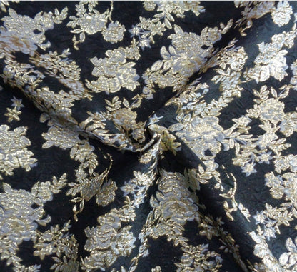 Tissu jacquard floral à fil doré : texture 3D pour ameublement, costumes et décoration (57 po de largeur)