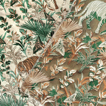 Tissu jacquard tigre : revêtement d’ameublement gaufré de fil doré, 160 cm de large