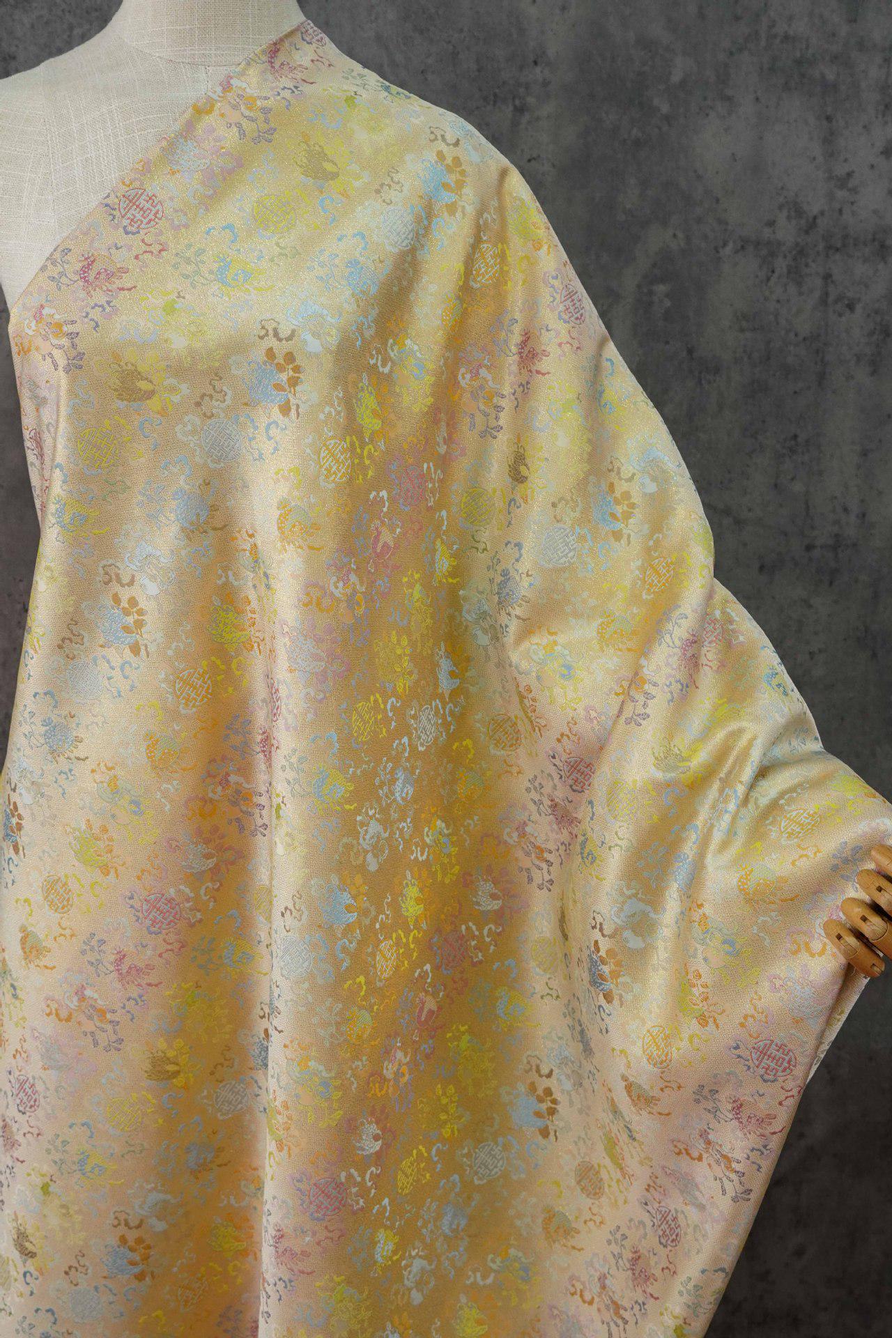 Three Fortunes��� Brocade ��� Traditional Song-Inspired Gold Thread Jacquar" Wide
