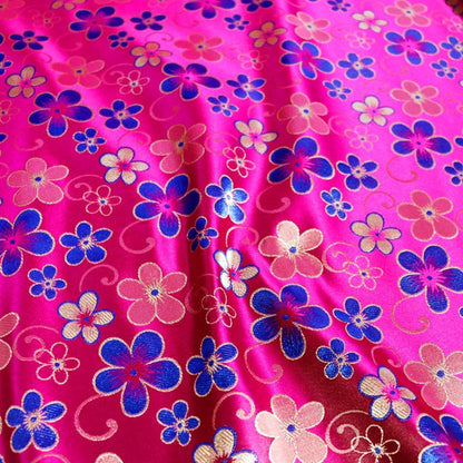 Brocart de soie à motif floral : 75 cm de large. Idéal pour l’ameublement, les costumes et la décoration.