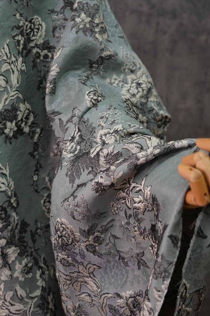 Tissu jacquard brocart style palais : damas floral, 150 cm de large
