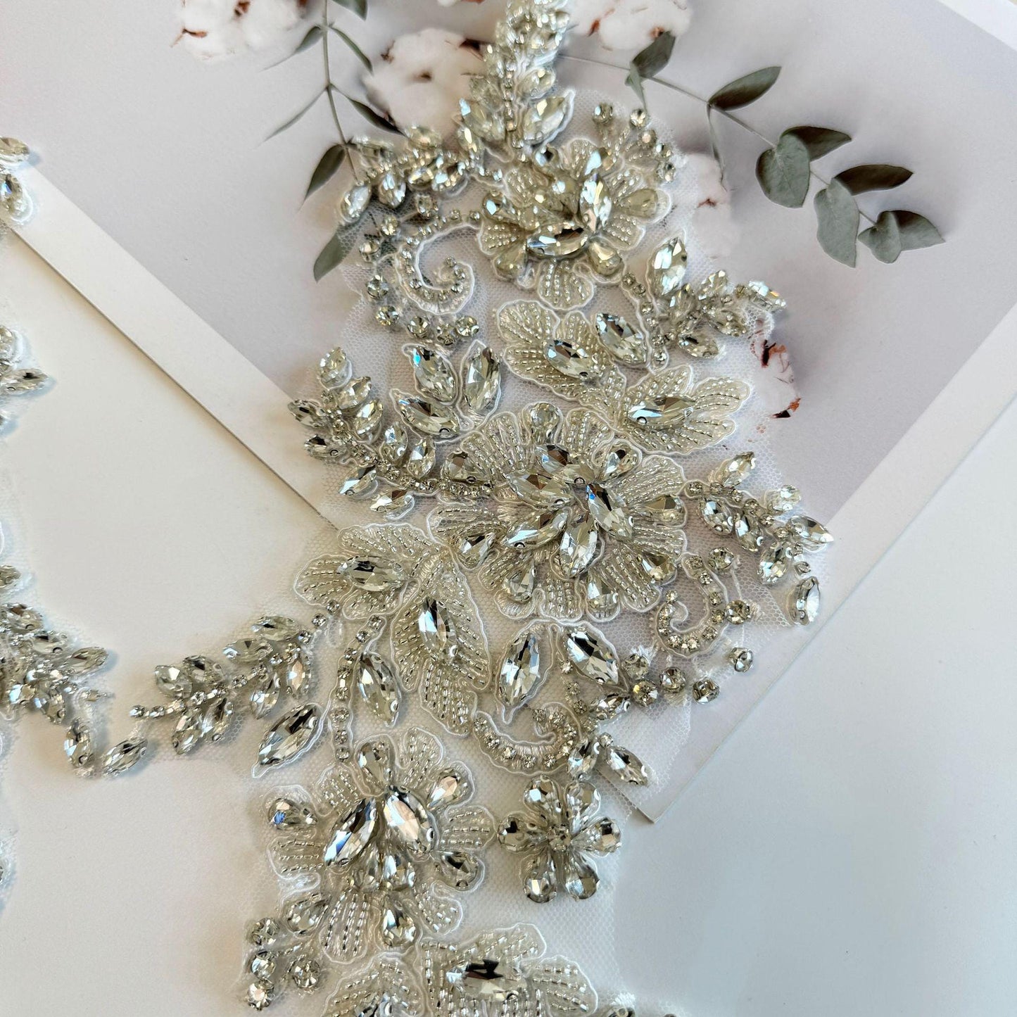 Applique florale à sequins en forme de diamant - Dentelle en maille brodée, loisirs créatifs