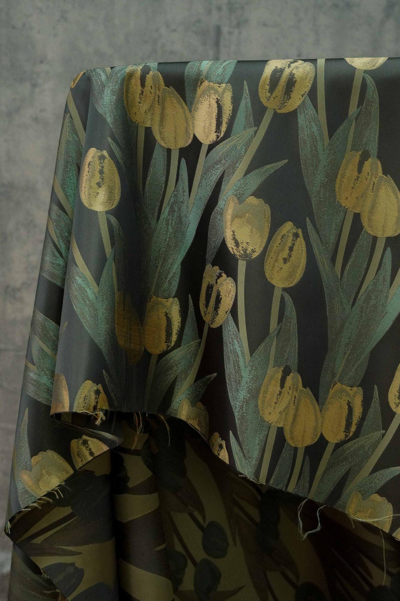 Jacquard Tulip Fabric: Retro Style Yarn-Dyed Upholstery (65"W)