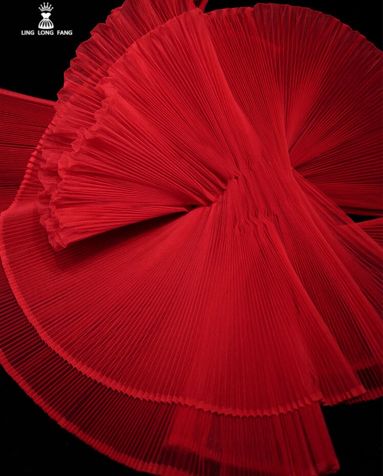 Pleated Organza Fabric: 59" Wide Stiff Texture Polyester