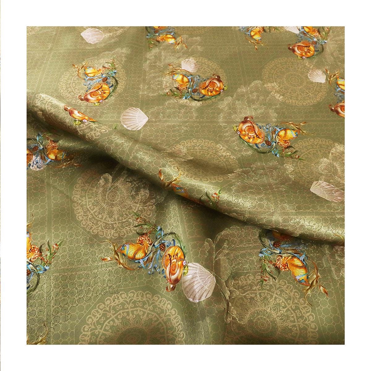 Tissu satiné en soie couleur thé : Rayonne imprimée numériquement, largeur 150 cm (59 po), ameublement et costumes