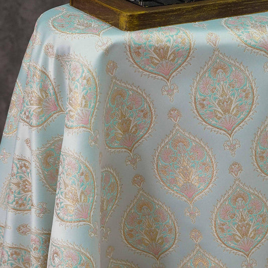 Tissu jacquard à fil doré : revêtement d’ameublement à motif de plumes de paon métallisées, 150 cm de large