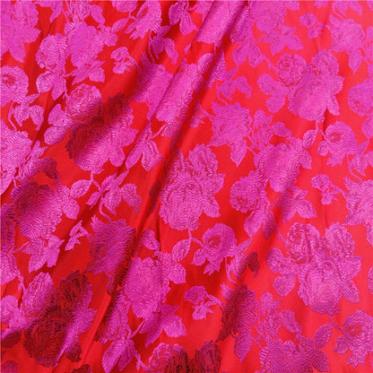 Tissu brocart de soie rouge : 145 cm de large, motif pivoine