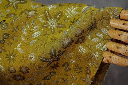 Countryside Leaf & Mini Flower Woven Fabric ��� Ideal for Crafts and Decorati" Wide