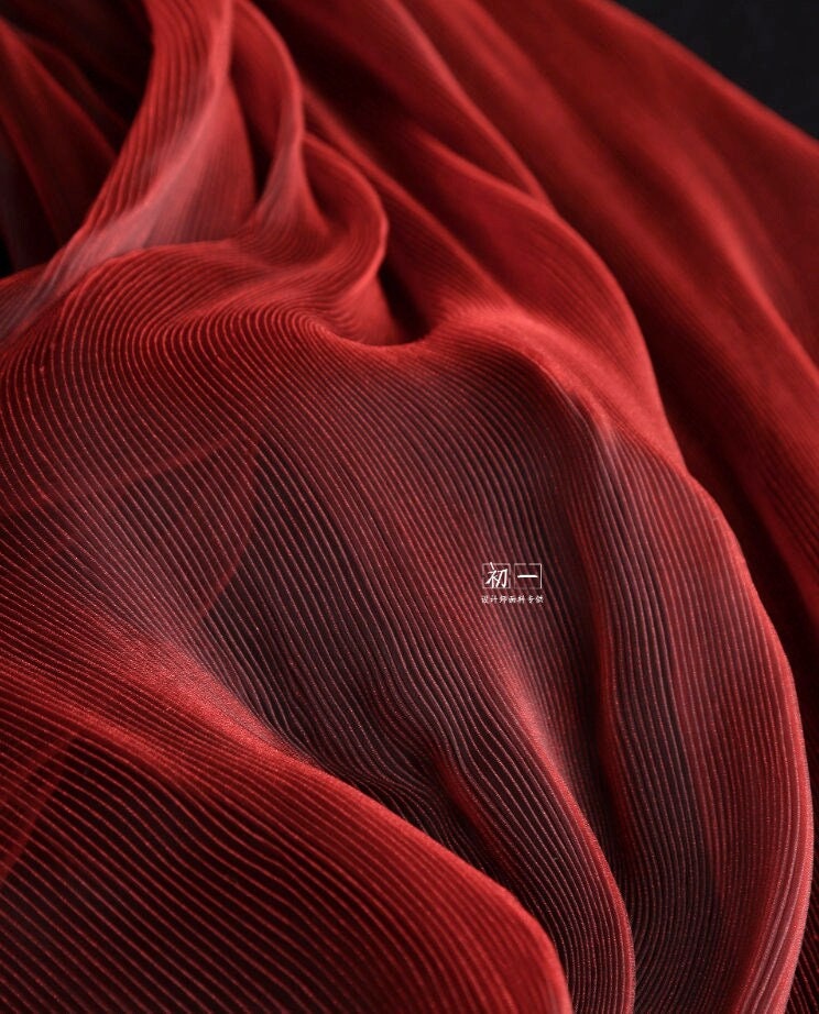 Pleated Organza Fabric: Water-Gloss Illusion, 55" Wide
