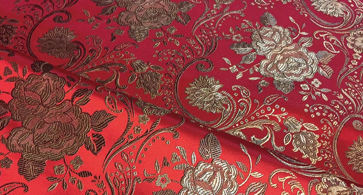 Tissu brocart à motifs floraux : Jacquard de soie et rayonne style palais rétro