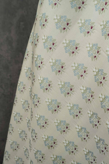 Circular Bouquet Jacquard Woven Fabric: 3D Embossed Floral Upholstery, Costume, Sewing DIY - 63"W