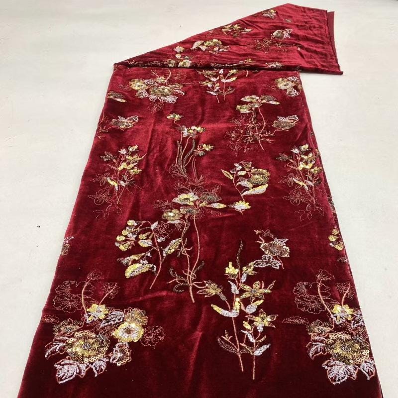 Tissu velours à sequins perlés ��� Broderie florale Desi" Large
