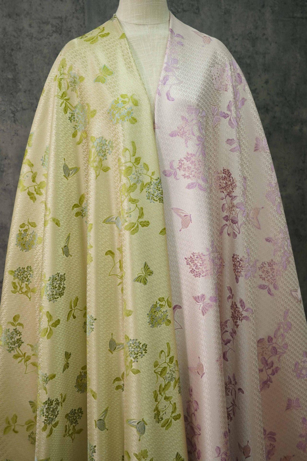 Tissu jacquard à motifs floraux avec fil doré : largeur 165 cm, ameublement et couture