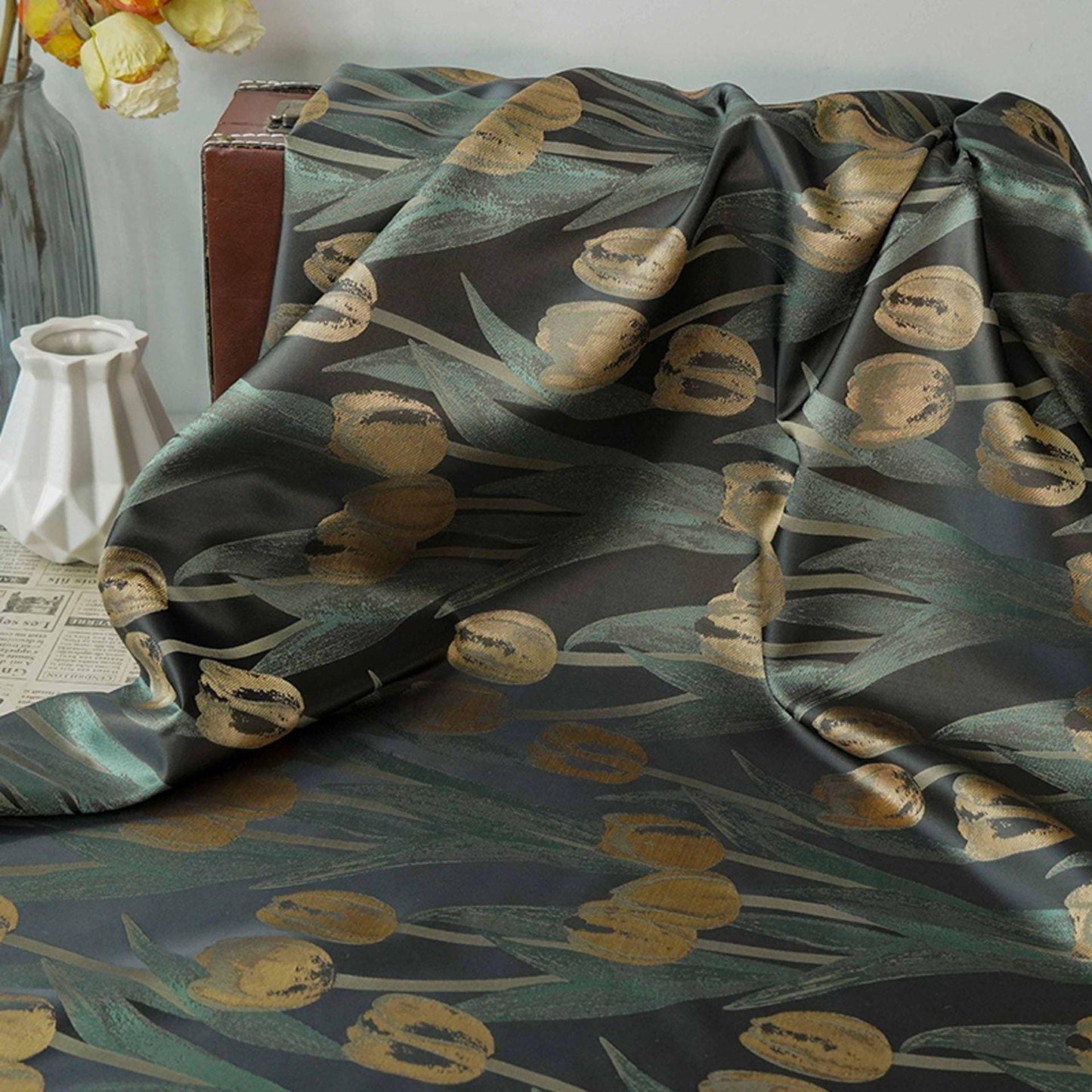 Jacquard Tulip Fabric: Retro Style Yarn-Dyed Upholstery (65"W)