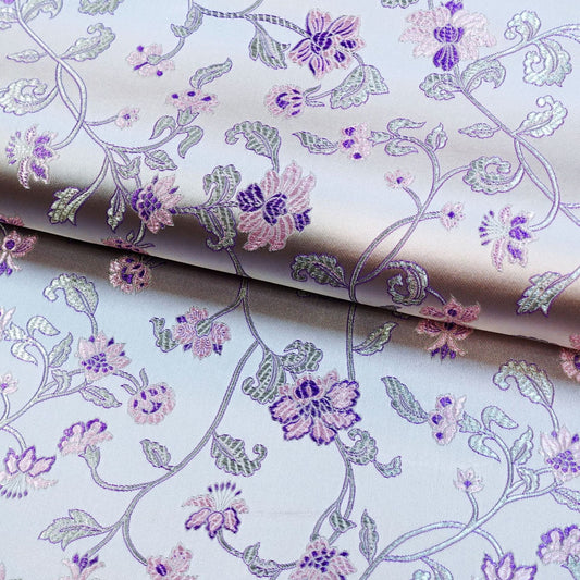 Tissu brocart à motifs floraux : mélange de rayonne et de nylon de 114 cm de large