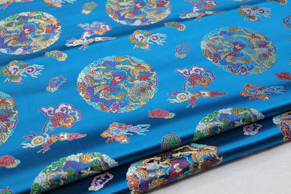 Tissu brocart à motif de dragon chinois : mélange de soie et de rayonne multicolore (largeur : 74 cm)