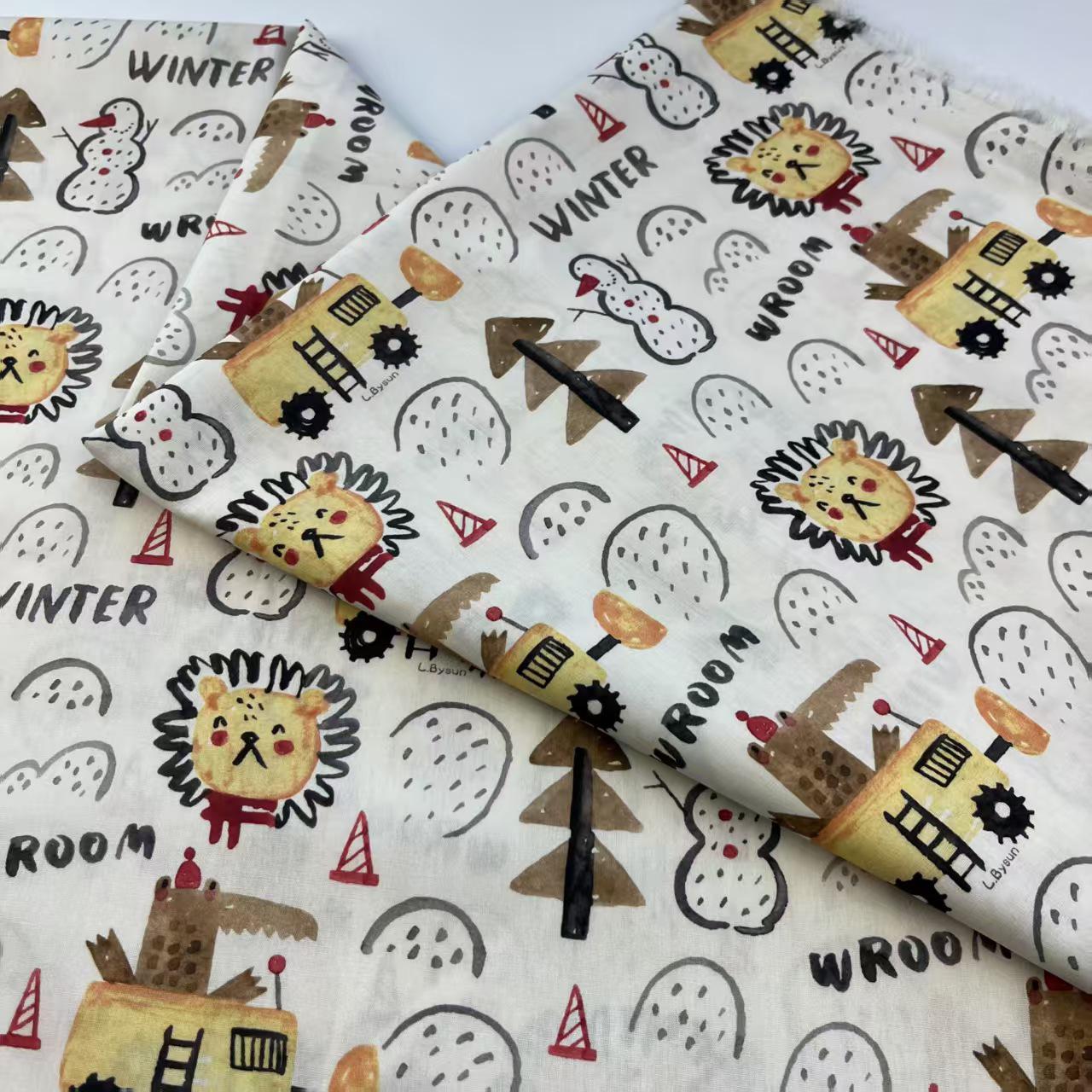Tissu en coton à motifs animaux d'hiver : bonhomme de neige, lion, tracteur