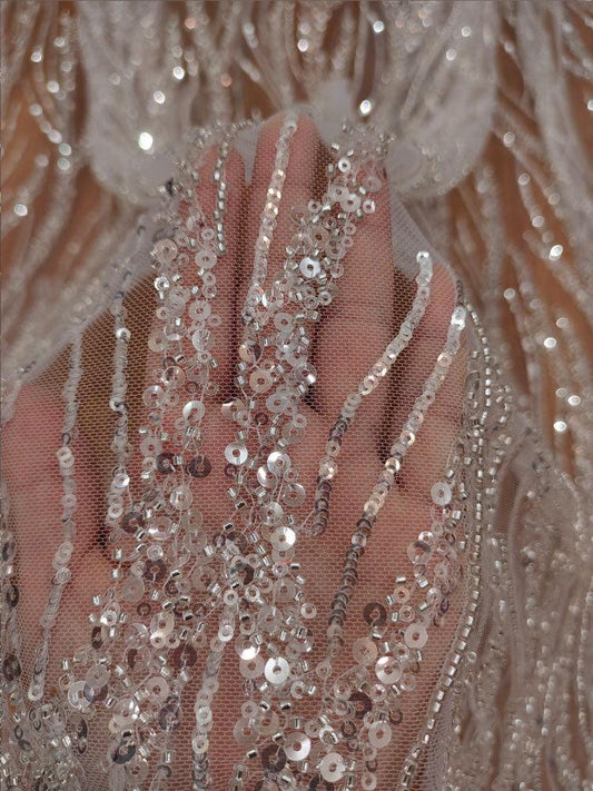 Tissu de dentelle à paillettes et perles : voile de mariée, confection de poupées, loisirs créatifs