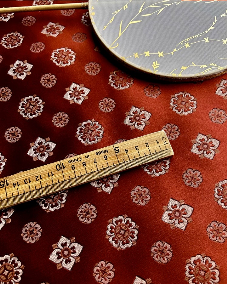Nishijin Brocade Fabric: Tang Dynasty Pipa Pattern, Gold Thread (59"W)