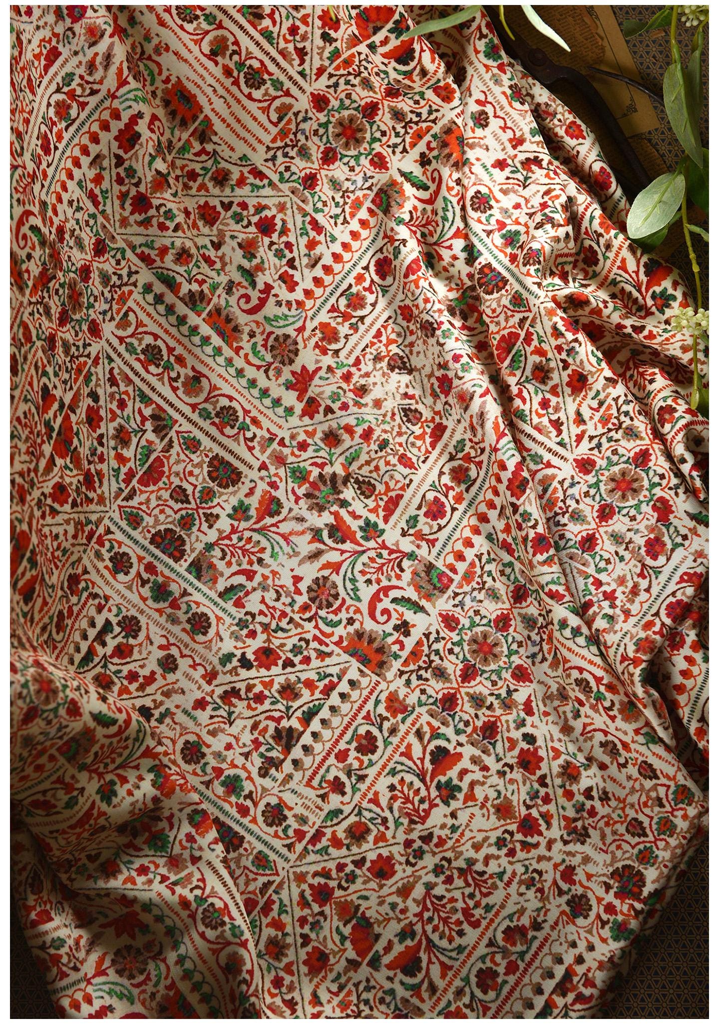 Tissu satin de coton à motif Dunhuang : largeur 140 cm, pour costumes et décoration